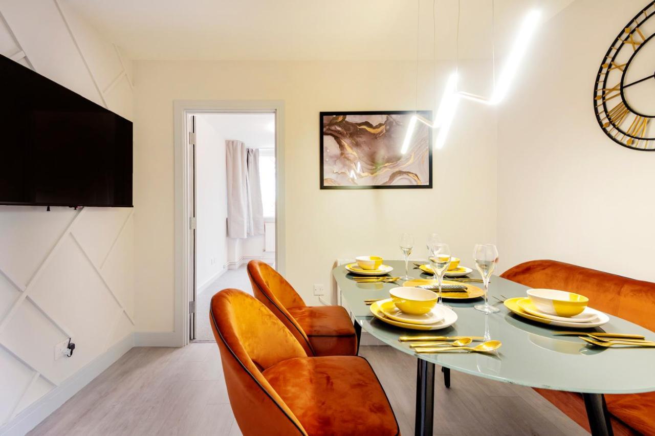 Lovely 4 Bedroom Flat In Wandsworth- Londres Exterior foto