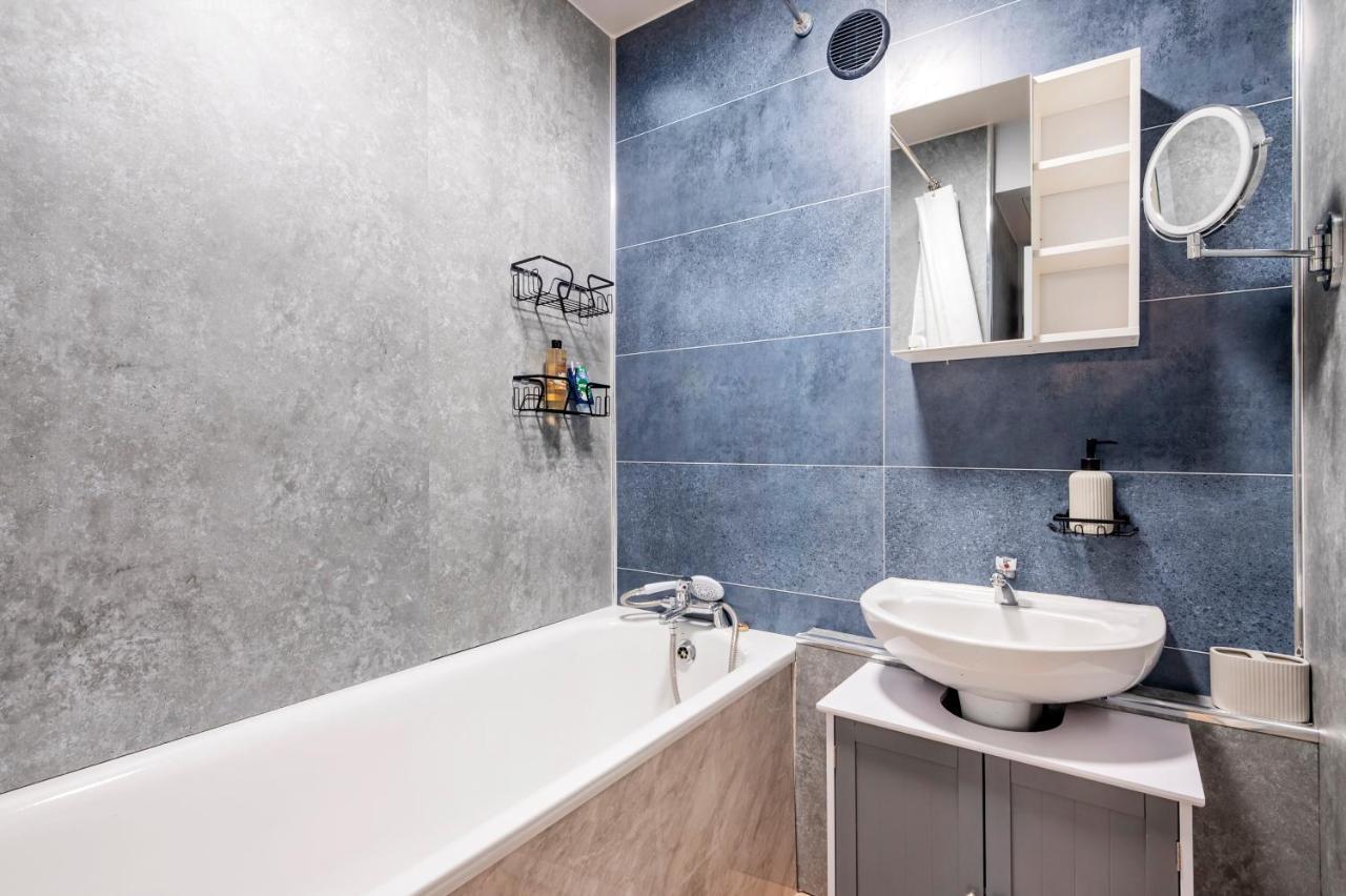 Lovely 4 Bedroom Flat In Wandsworth- Londres Exterior foto