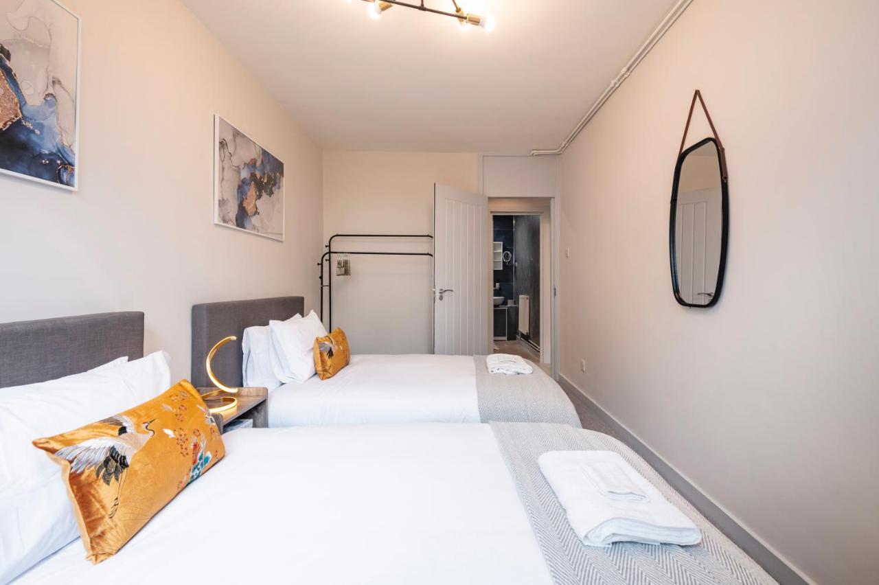 Lovely 4 Bedroom Flat In Wandsworth- Londres Exterior foto